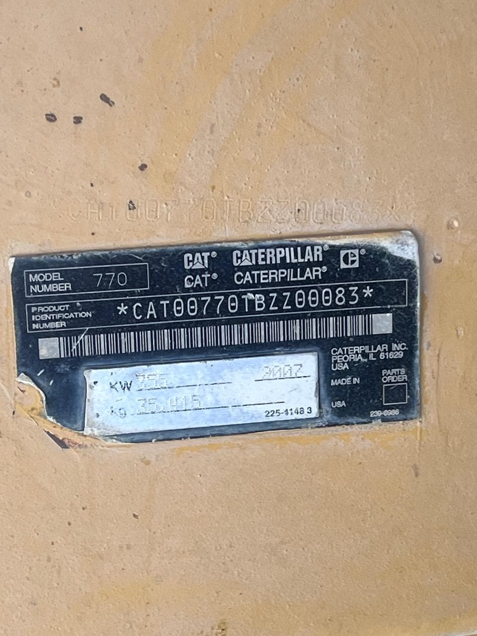 شاحنة قلابة كاتربيلر CAT-770