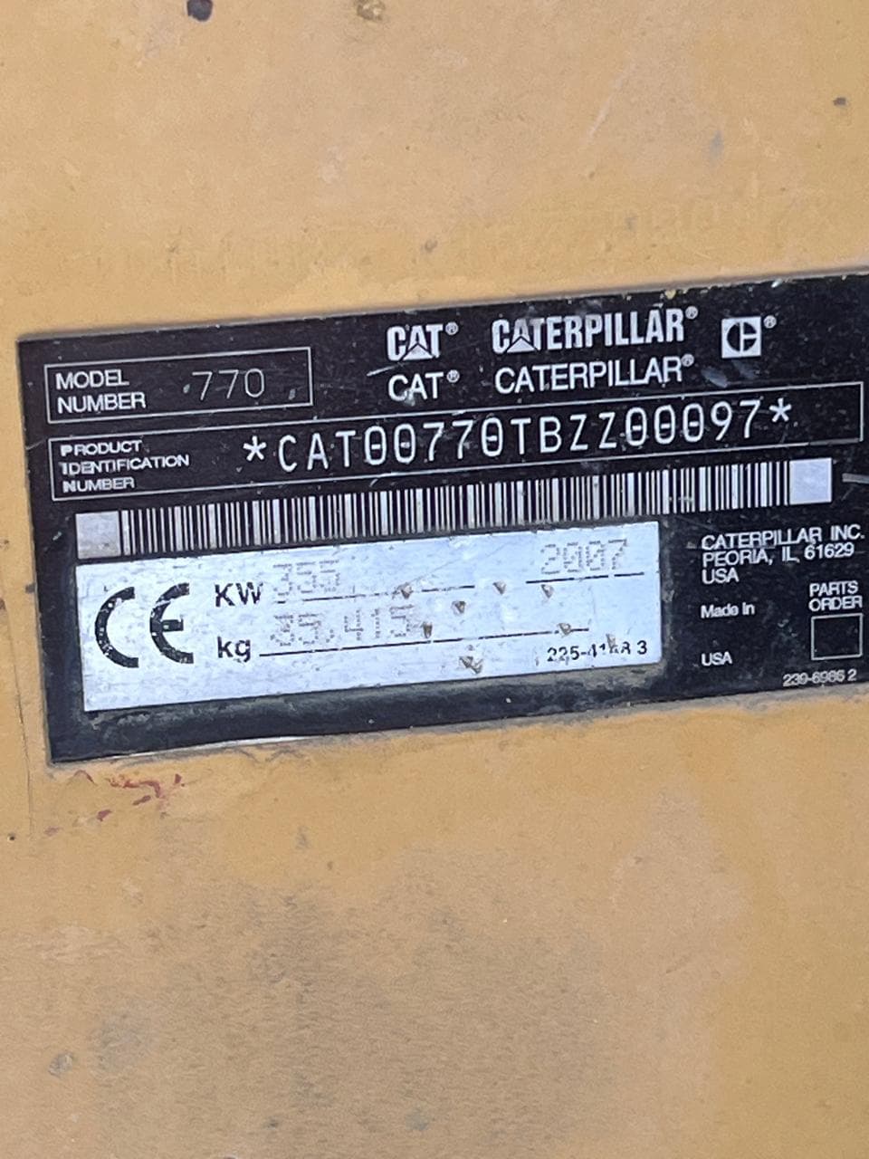شاحنة قلابة كاتربيلر CAT-770